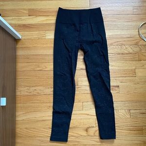 Lululemon wunder under leggings size 6